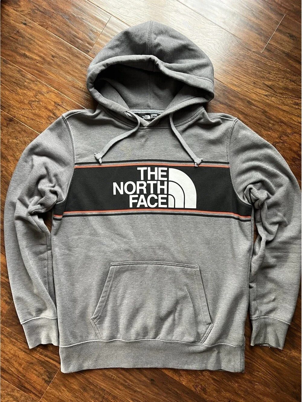 The North Face Hoodie Men’s Medium Gray EUC!